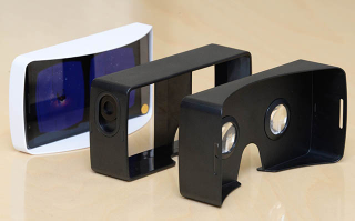 Illustration for article titled Every Smartphone Should Come With Free VR Goggles